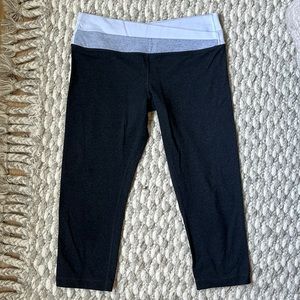 Lululemon size 6 dark gray leggings